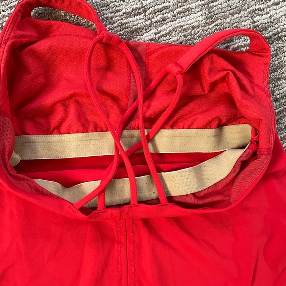 LULULEMON Red Free to Be Cross back workout tank EUC - Picture 4 of 4